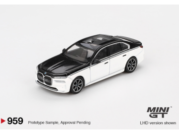 Mini GT BMW i7 XDrive60 2024 igracke24