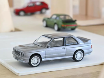 Norev BMW M3 E30 1986 Silver igracke24